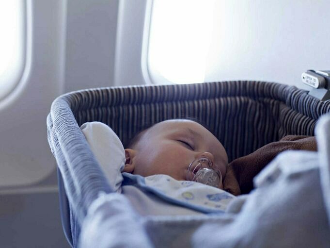 Suggerimenti Per Dormire In Sicurezza Per Le Vacanze Di Neonati E Bambini
